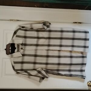 Men's XLT short sleeves shirt.